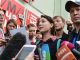 Ч.Хаматова зачитывает обращение в поддержку 